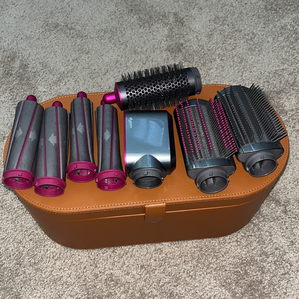 Dyson Air Wrap attachments and case